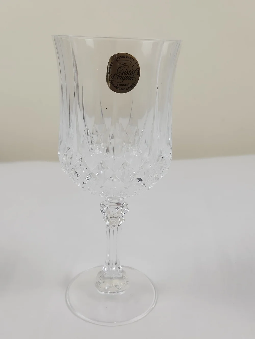 Clear Cut Crystal Wine Glass - Elegant Clear Stemware
